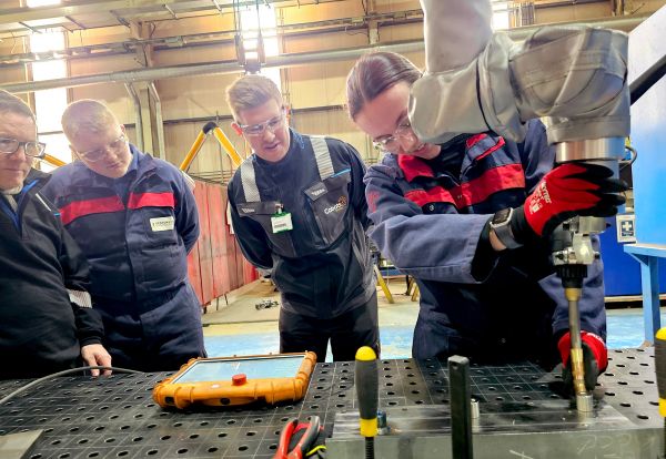 Cobots Responsive Engineering 600 x 414 Cobots-responsive-engineering